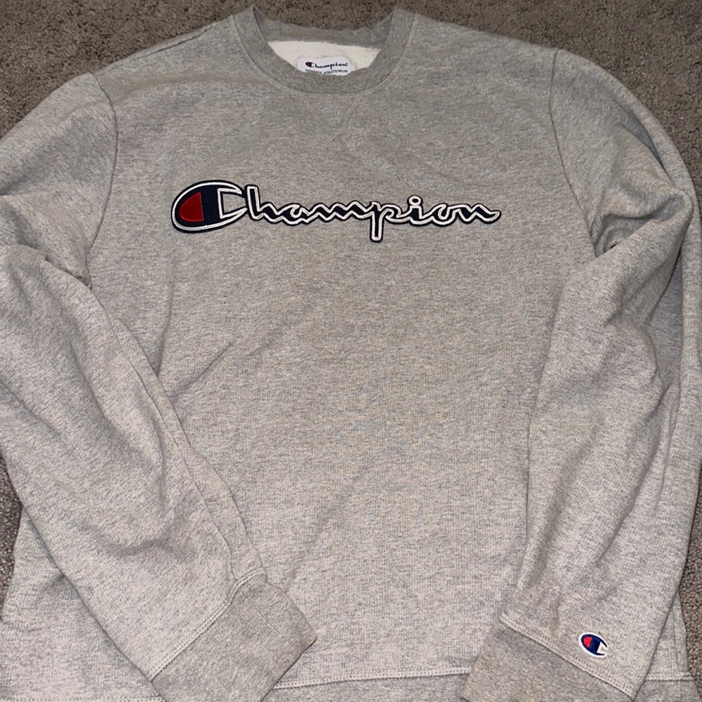 CHAMPION SIZE LARGE GRAY CREW NECK.